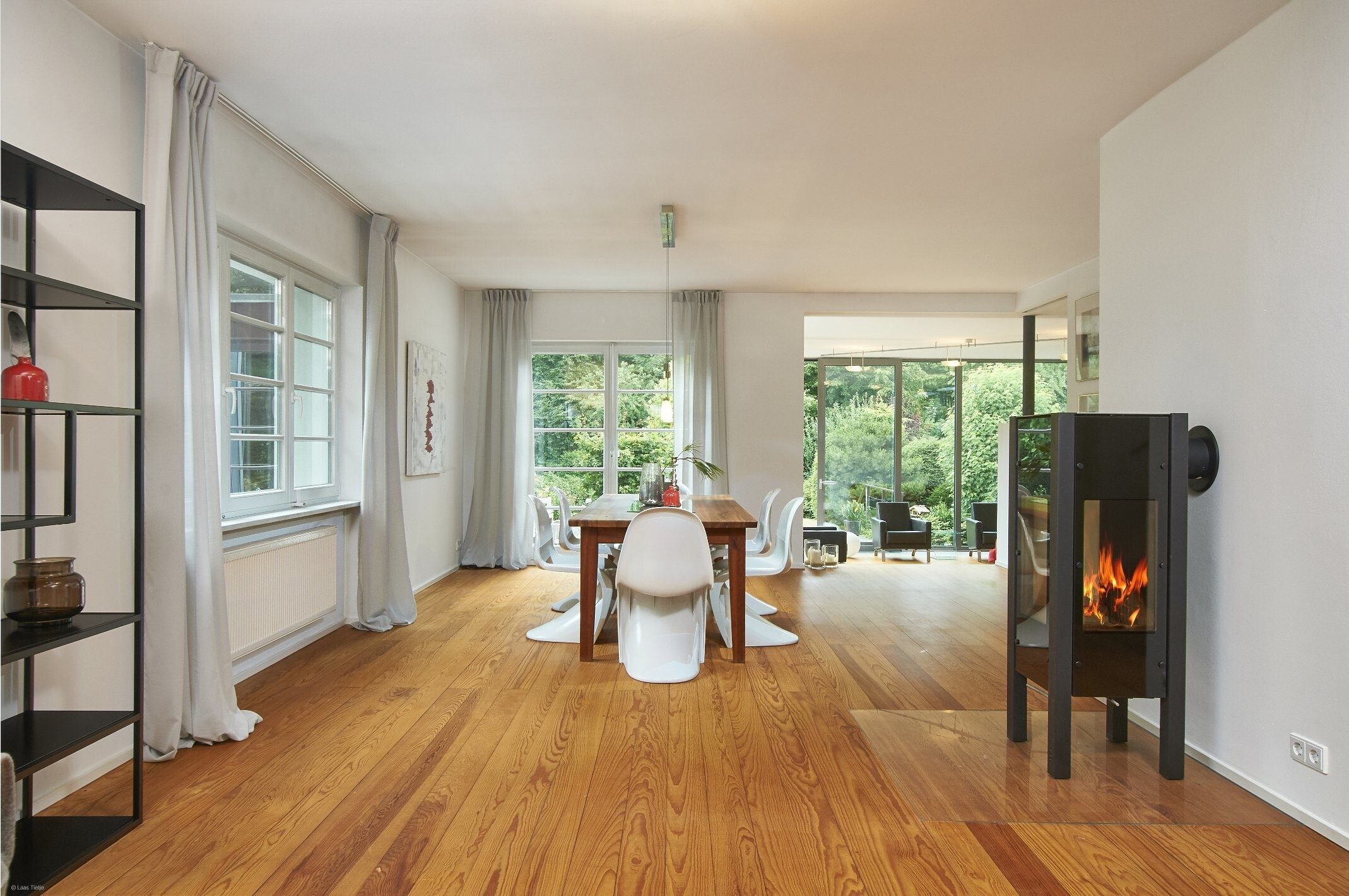 Essbereich mit Blick in den Garten