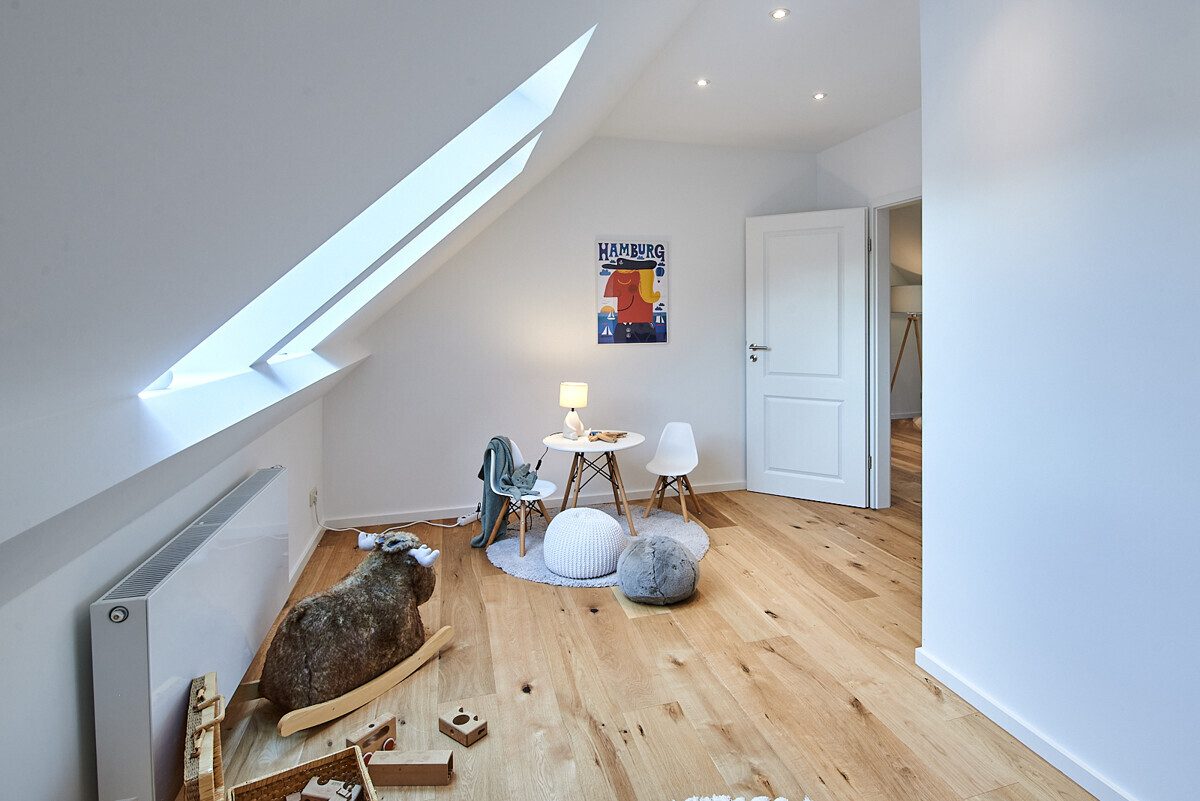 1st children's room on the upper floor