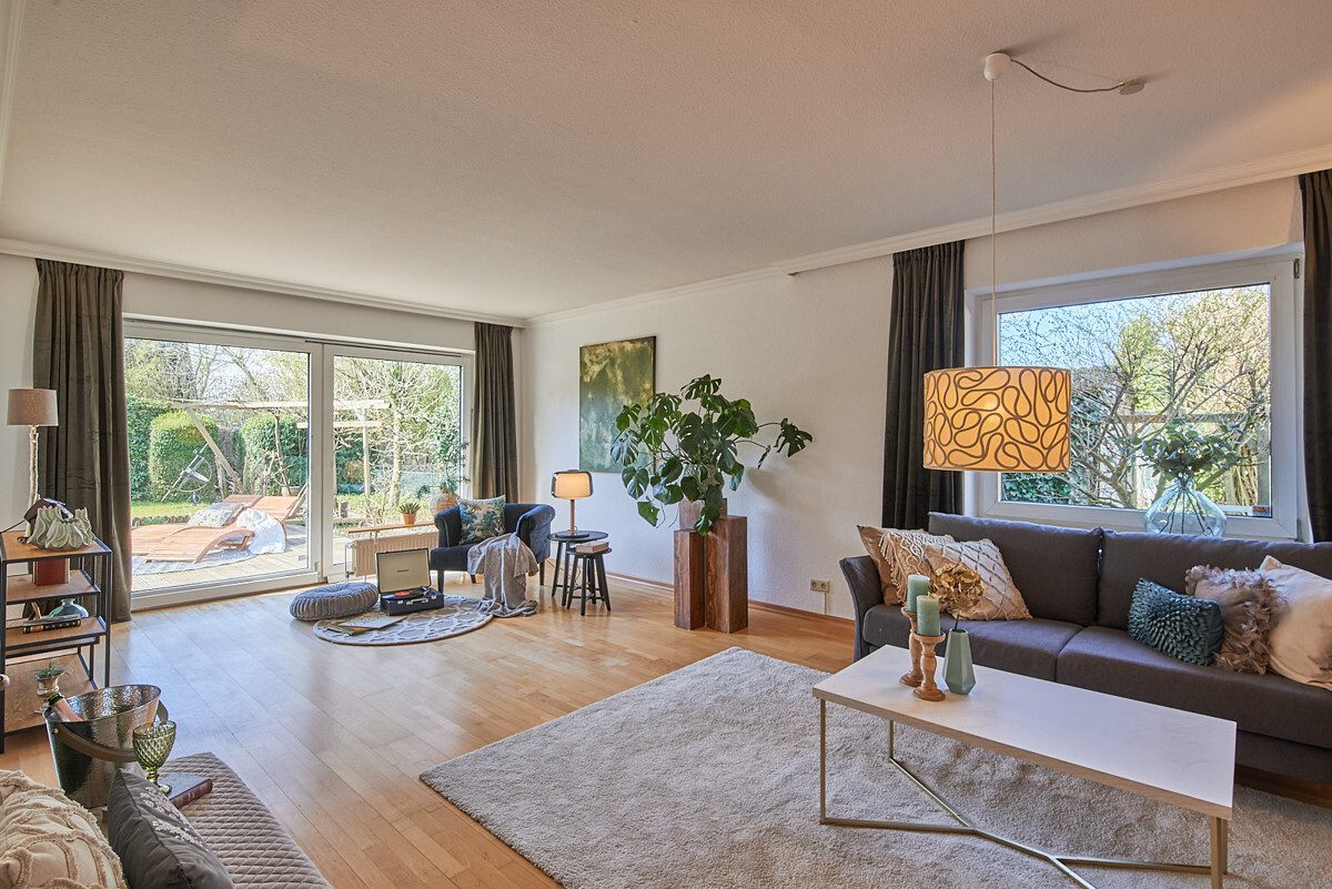 Spacious and bright living room
