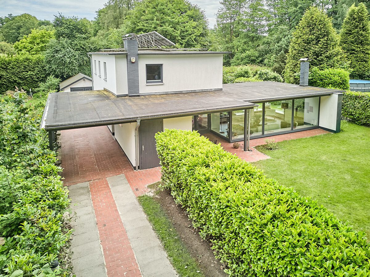 house with front garden