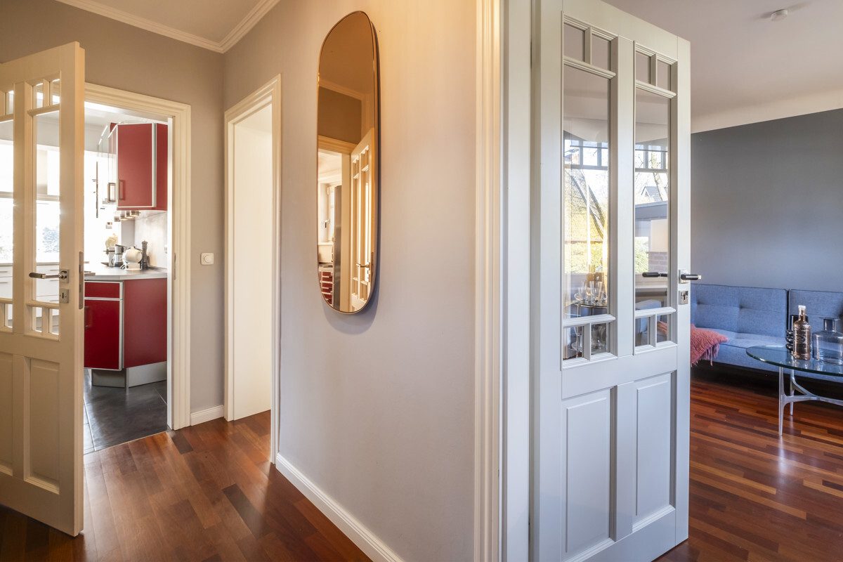 Entrance hallway area