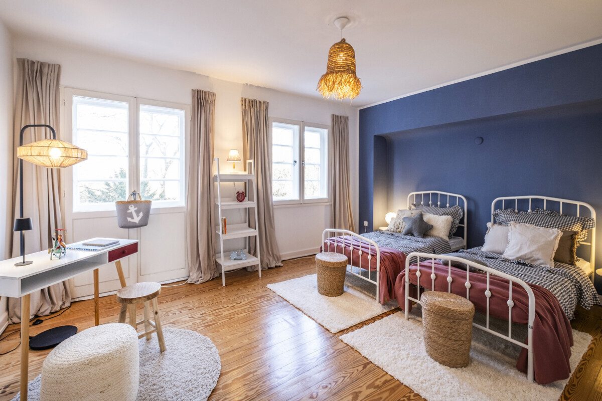 Potential children's room with balcony facing the Teichwiesen meadows, first floor