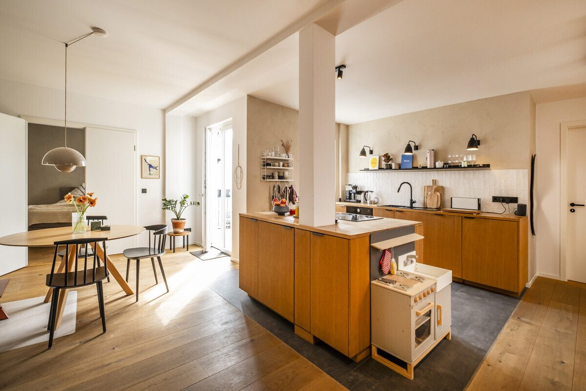 Open-plan kitchen-diner